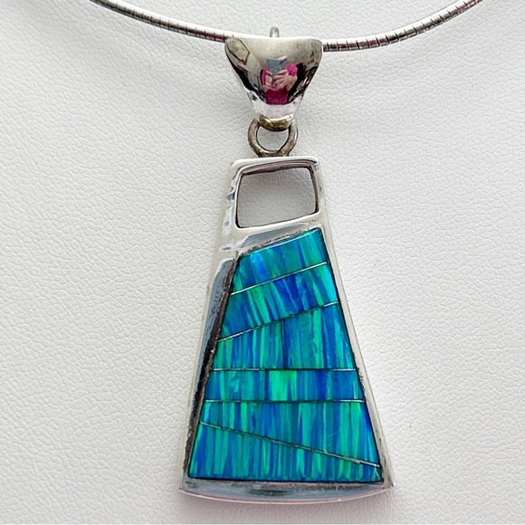Stunning Signed Navajo Opal Inlay Sterling Silver Necklace